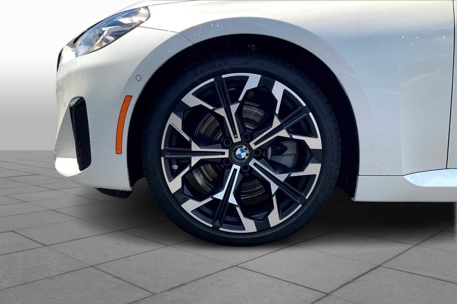 New 2025 BMW 230i Coupe w/ Premium Package RWD image 11