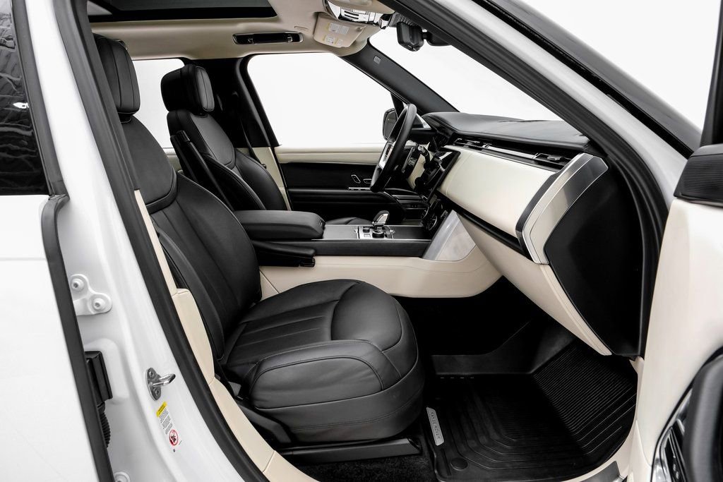 Used 2022 Land Rover Range Rover Long Wheelbase SE image 28