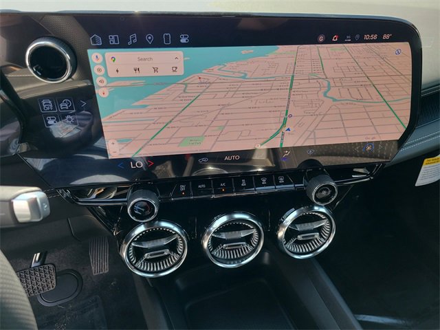 New 2025 Chevrolet Blazer EV LT image 32