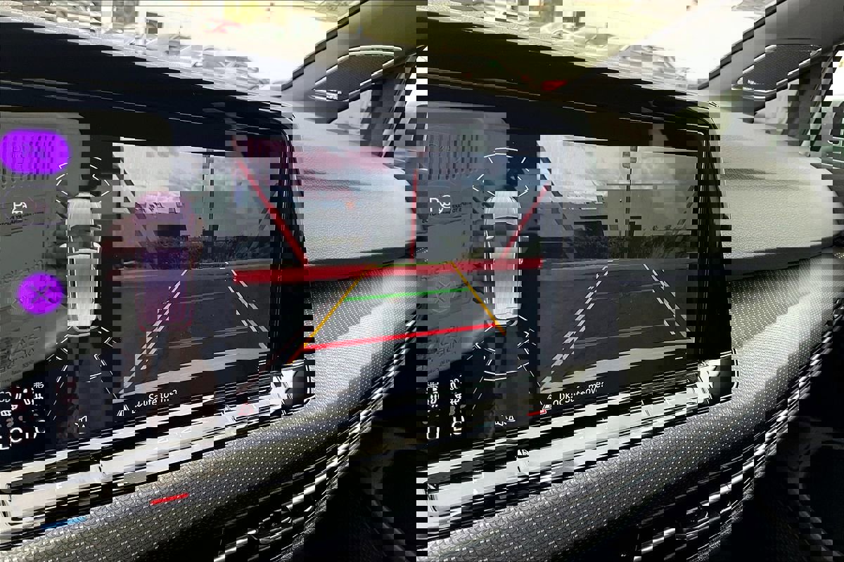 Used 2024 Volkswagen Golf R image 12