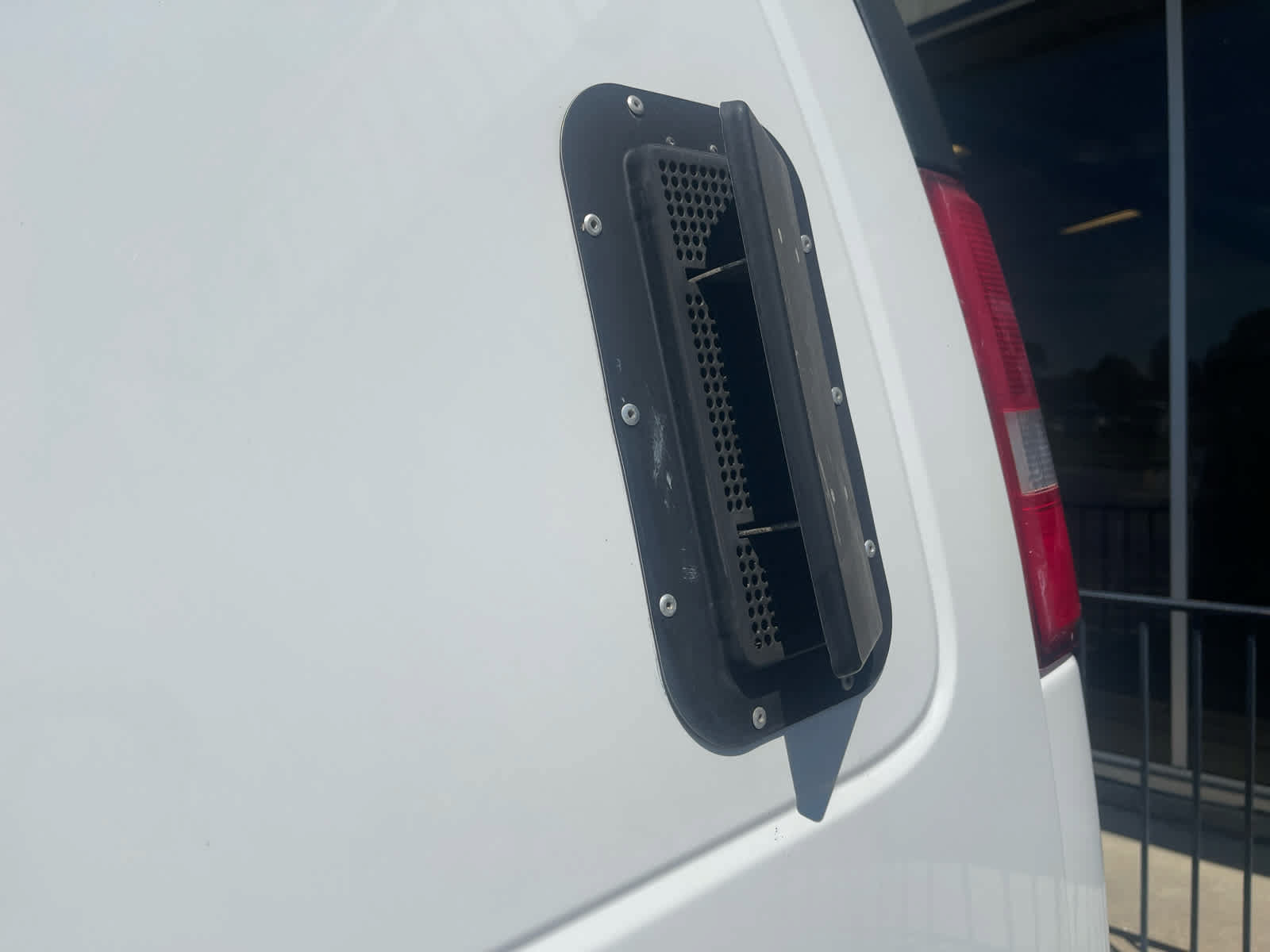 Used 2019 GMC Savana 3500 RWD image 24