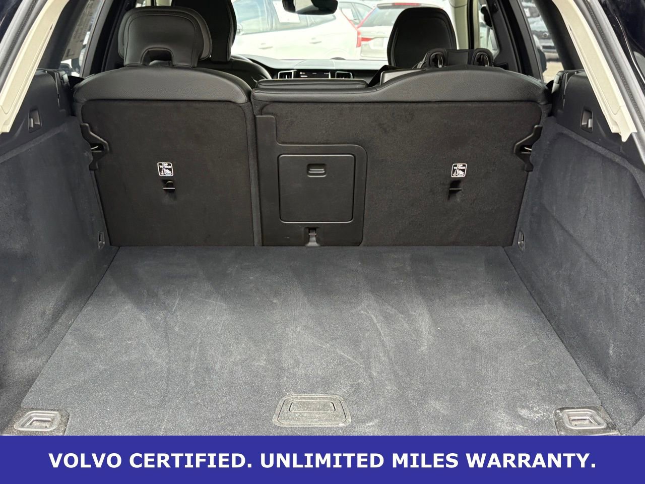 Certified 2025 Volvo XC60 B5 Plus AWD/4WD image 38