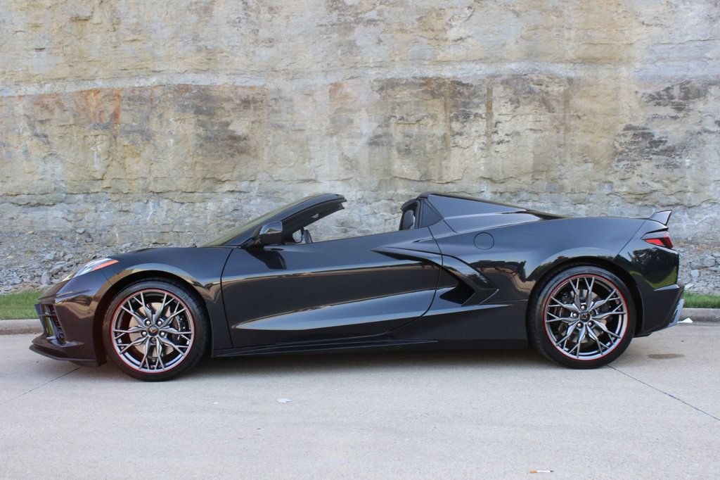 Used 2024 Chevrolet Corvette Stingray Premium Conv w/ Z51 Performance Package RWD image 12