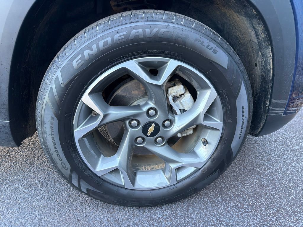 Used 2024 Chevrolet Trax LT w/ Driver Confidence Package image 31