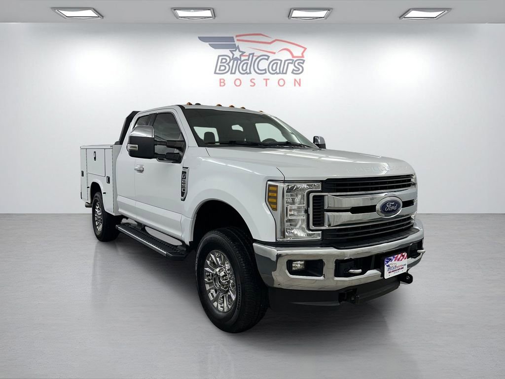 Used 2019 Ford F250 XLT w/ XLT Premium Package image 3