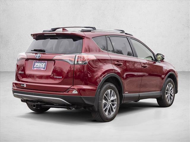 Used 2018 Toyota RAV4 LE image 5