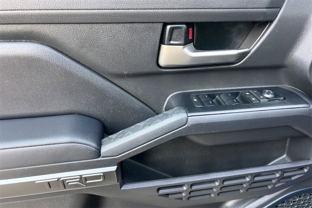 Certified 2024 Toyota Tacoma TRD Off-Road image 14