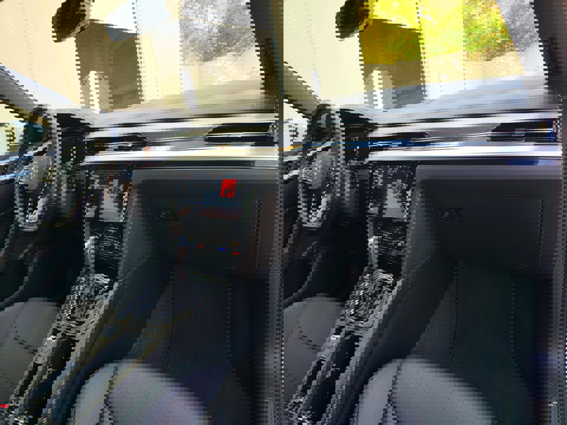 Used 2022 Volkswagen Arteon SE image 28