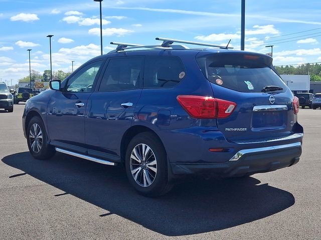 Used 2017 Nissan Pathfinder SV w/ Cargo Package AWD/4WD image 4