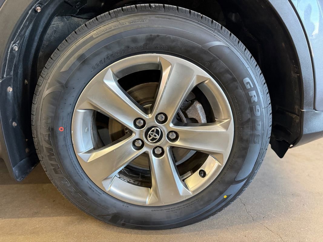 Used 2015 Toyota RAV4 XLE image 27