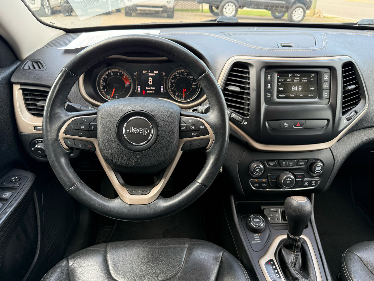 Used 2017 Jeep Cherokee Latitude w/ Safety/Convenience Group image 3