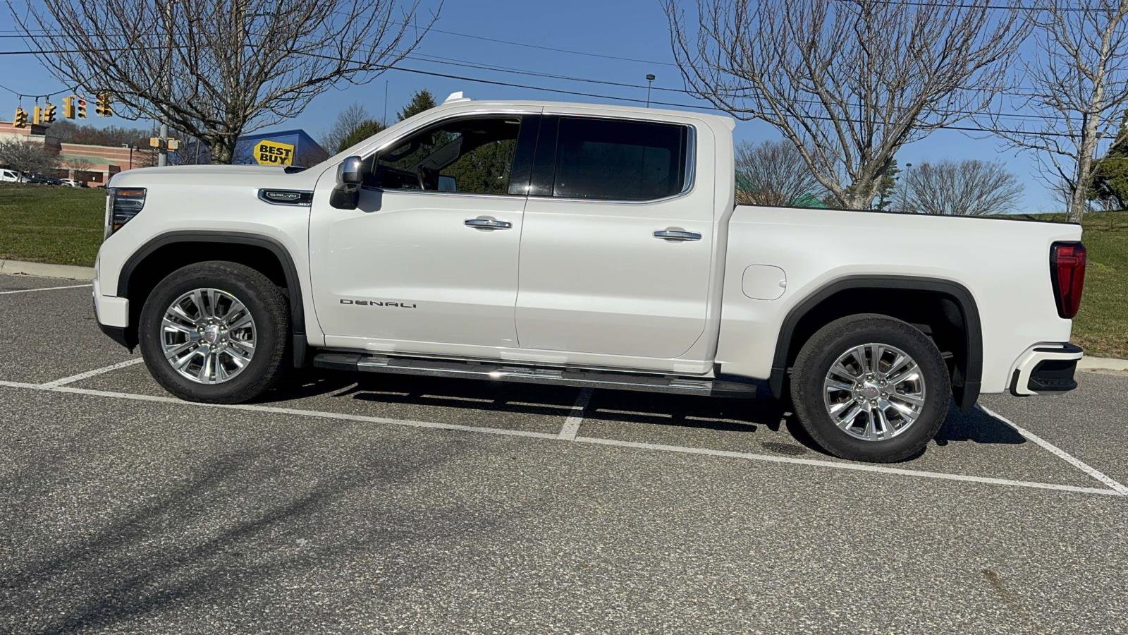 Used 2023 GMC Sierra 1500 Denali image 3