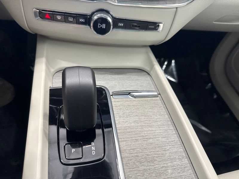 Used 2023 Volvo XC60 B5 Plus w/ Climate Package AWD/4WD image 35