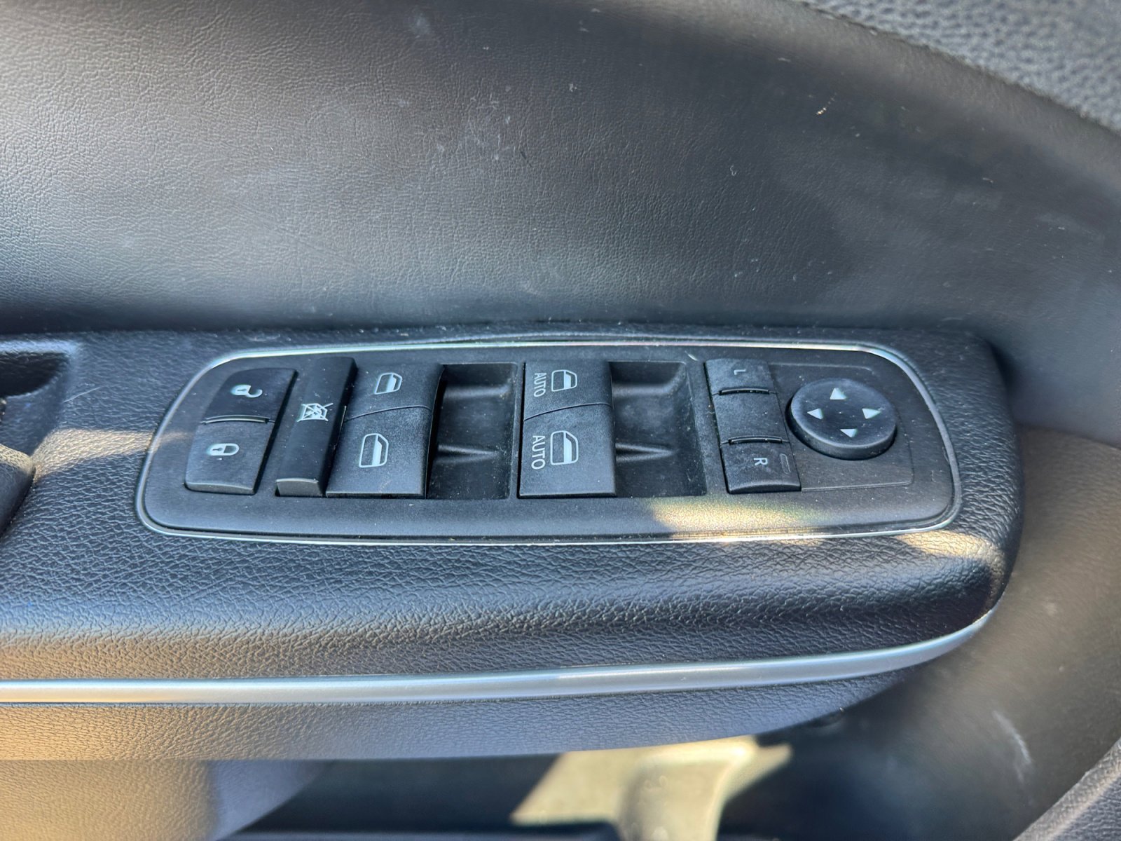 Certified 2022 Chrysler 300 Touring image 13