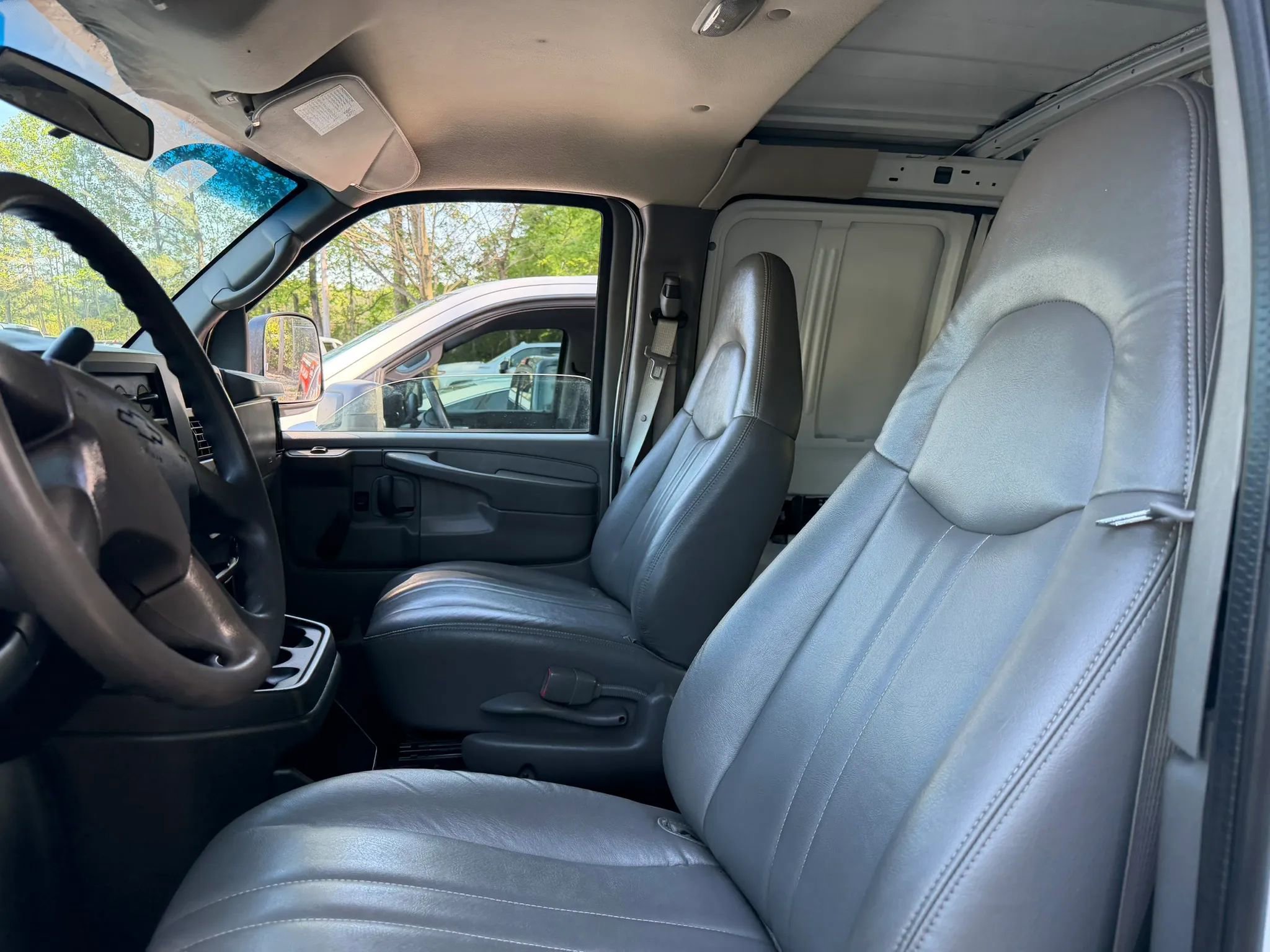 Used 2007 Chevrolet Express 1500 image 5