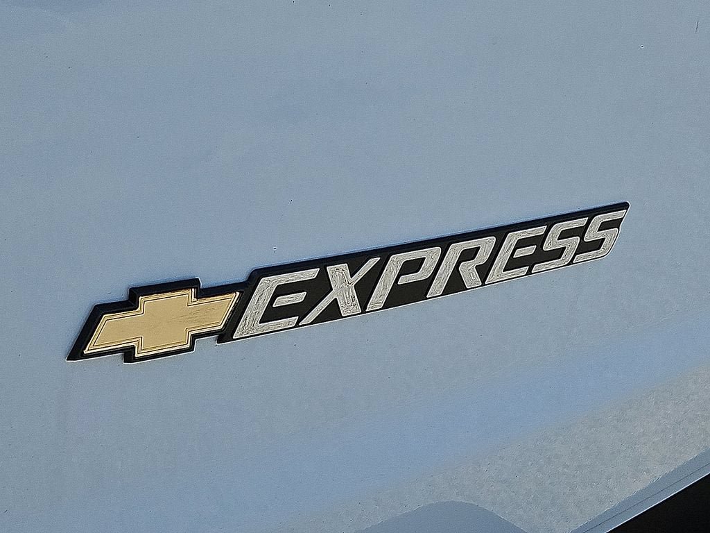 New 2026 Chevrolet Express 2500 w/ Driver Convenience Package RWD image 7