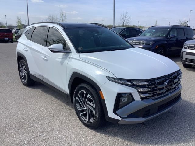 Used 2025 Hyundai Tucson Limited image 3