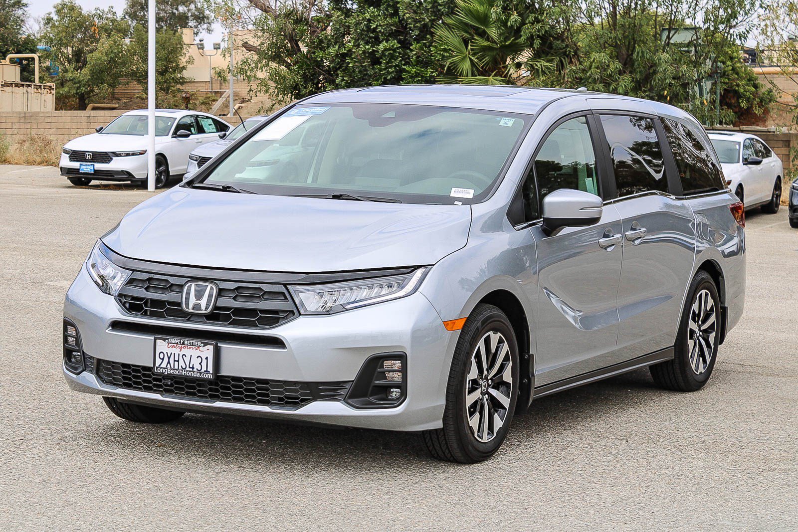 Certified 2026 Honda Odyssey EX-L image 3