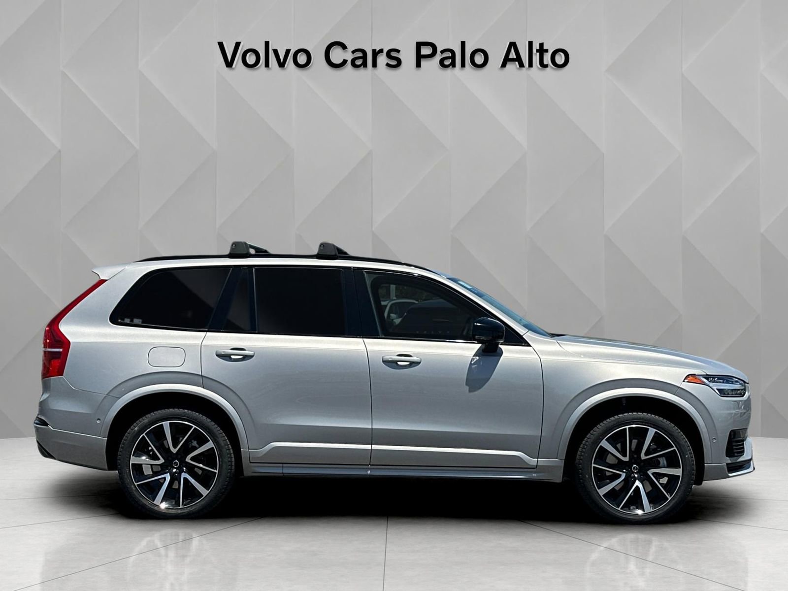 Certified 2023 Volvo XC90 T8 Ultimate w/ Protection Package Premier AWD/4WD image 12