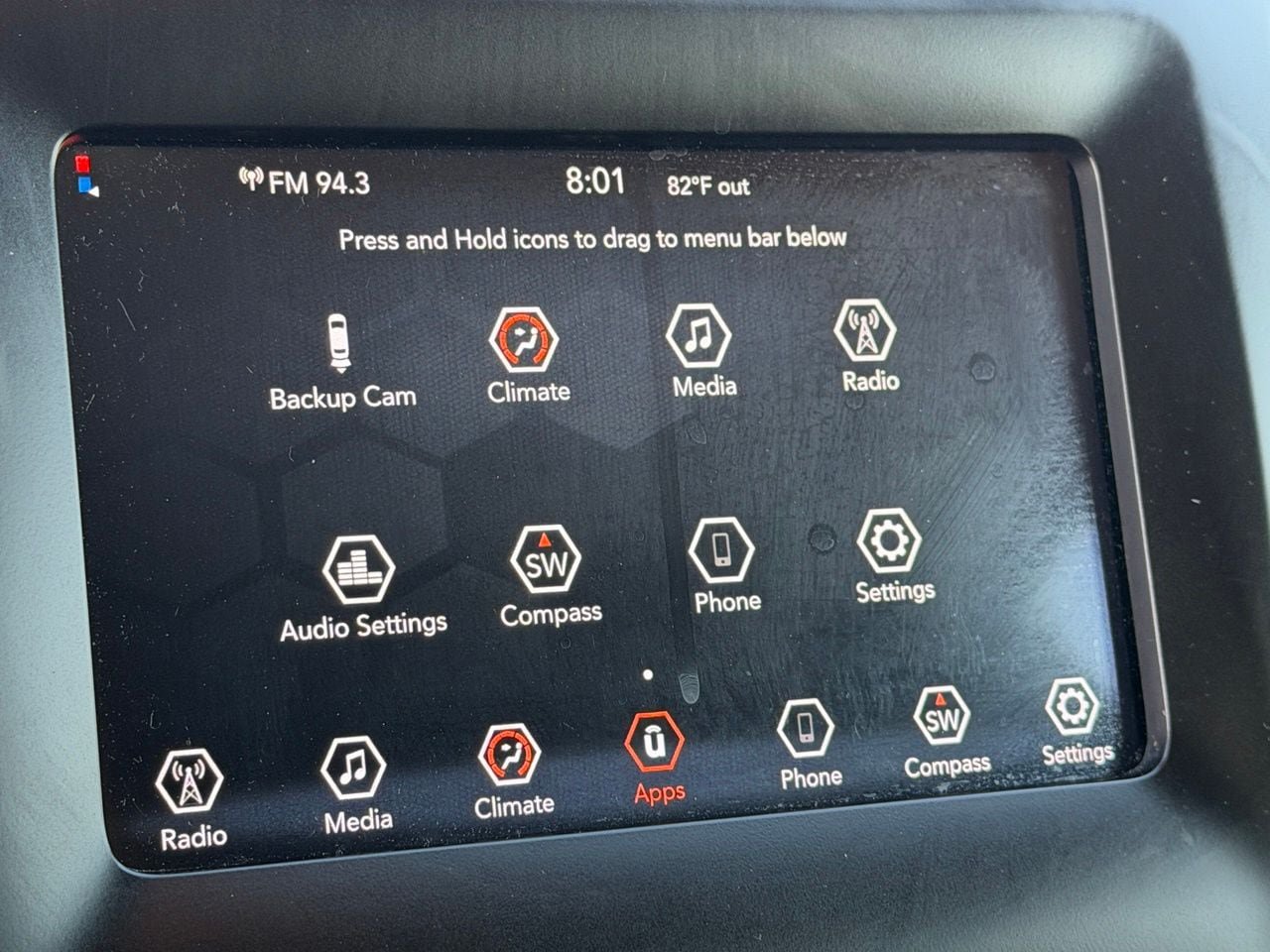Used 2019 Jeep Cherokee Latitude w/ Popular Appearance Group FWD image 24