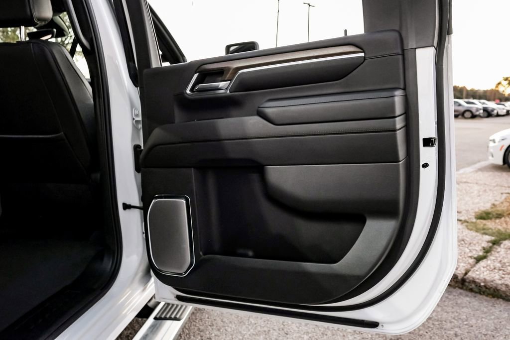 Used 2024 Chevrolet Silverado 3500 High Country w/ High Country Premium Package image 42