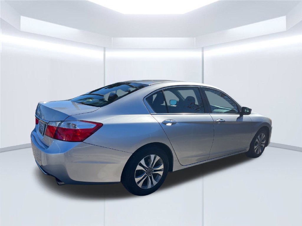 Used 2013 Honda Accord LX image 5