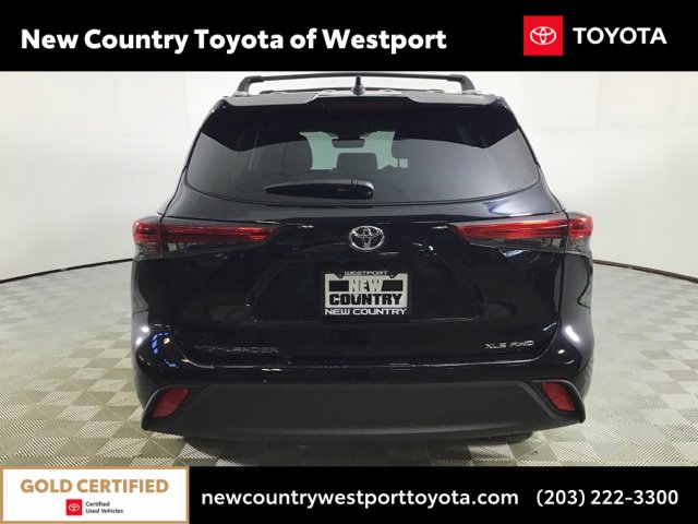 Certified 2022 Toyota Highlander XLE image 6