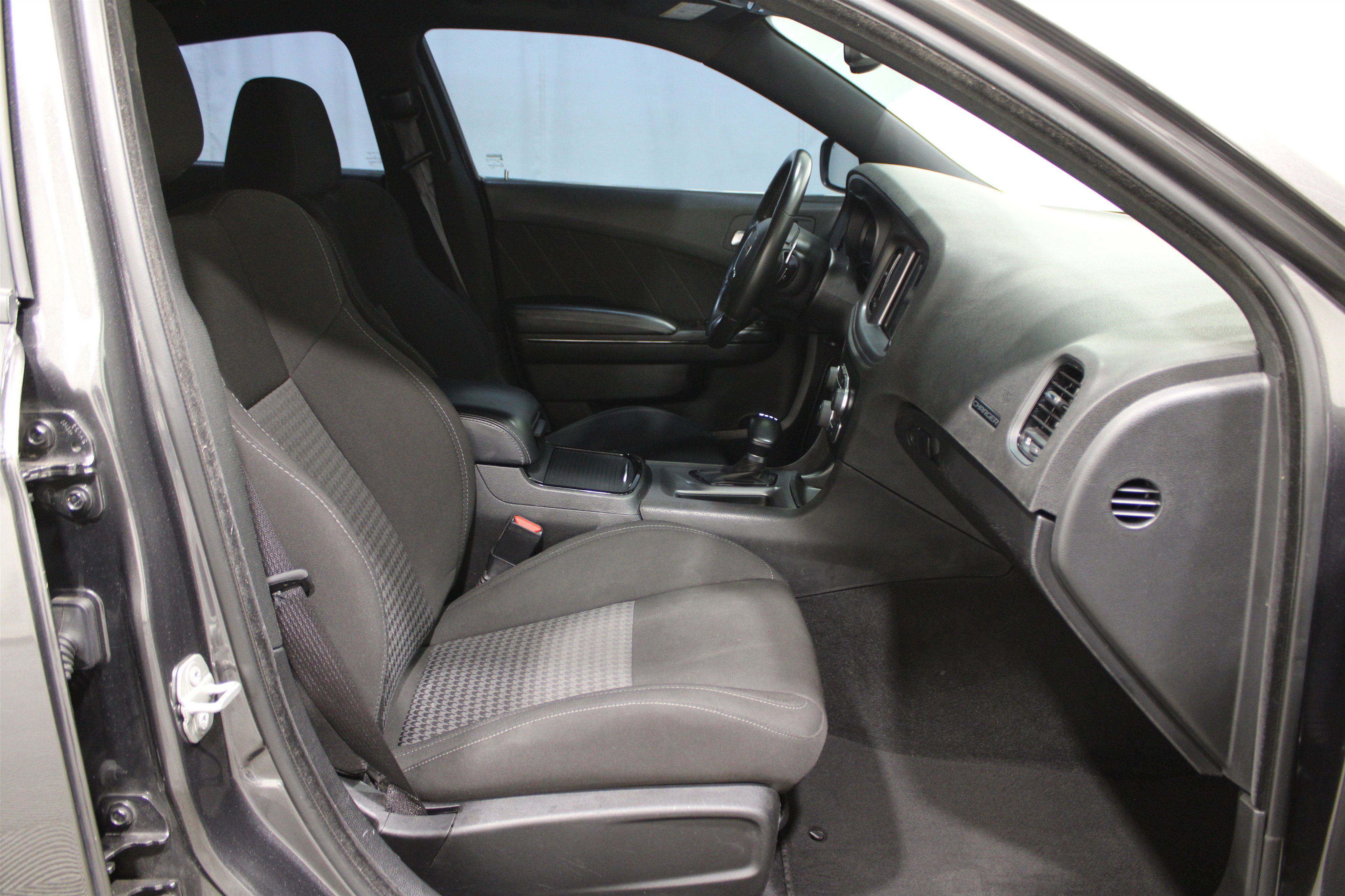 Used 2023 Dodge Charger R/T w/ Blacktop Package image 27