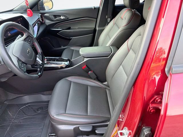 Used 2025 Chevrolet Trax RS w/ Driver Confidence Package FWD image 19