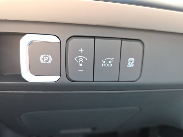 Certified 2025 Hyundai Santa Fe SEL FWD image 11