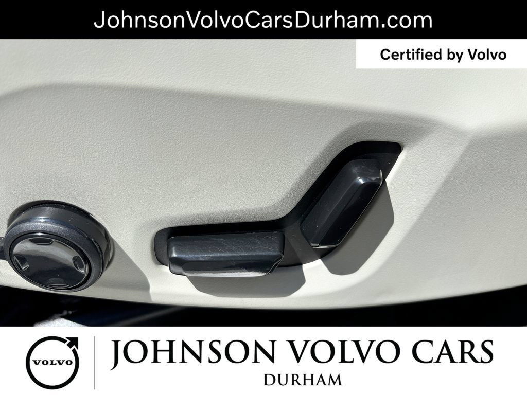 Certified 2024 Volvo XC60 B5 Ultimate w/ Protection Package Premier AWD/4WD image 15