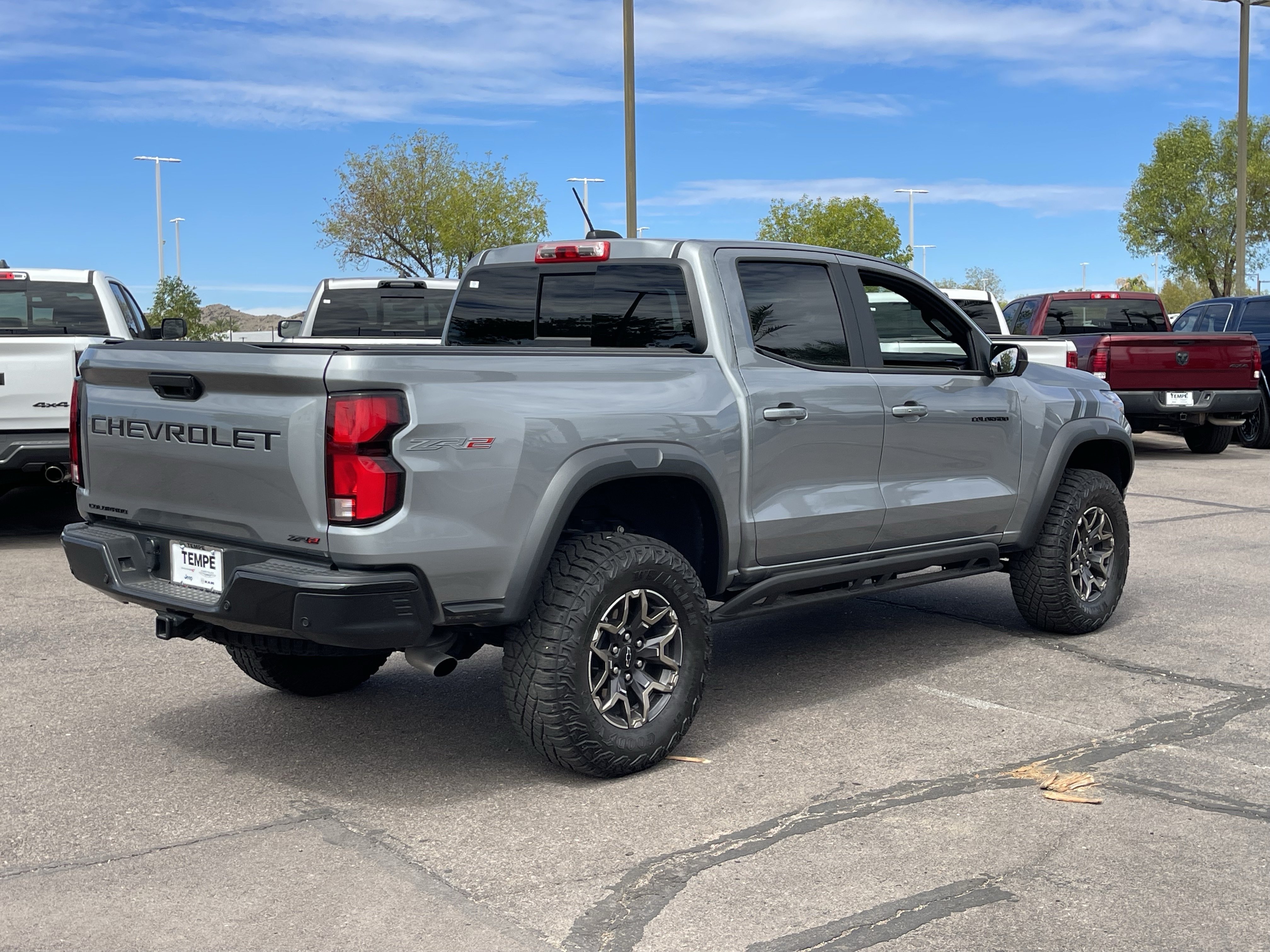 Used 2025 Chevrolet Colorado ZR2 w/ Technology Package AWD/4WD image 5