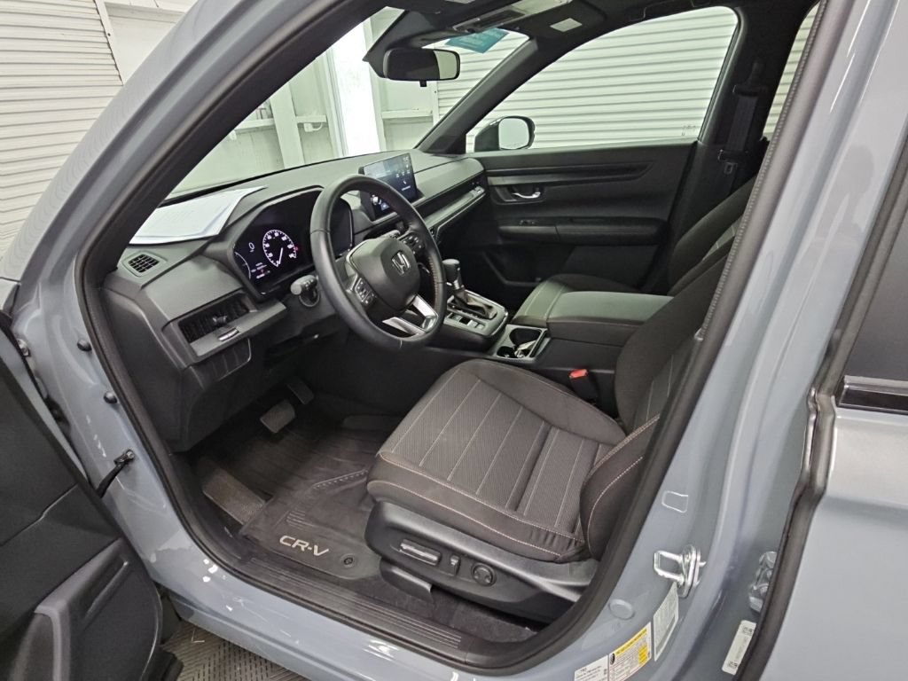 Used 2026 Honda CR-V Sport image 11