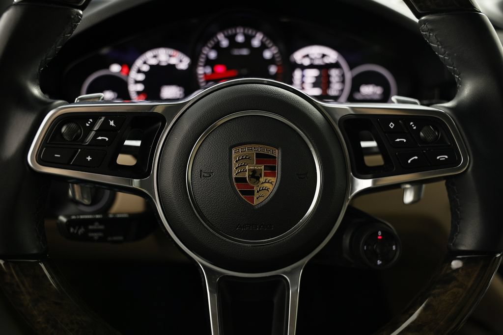 Certified 2023 Porsche Cayenne Coupe AWD/4WD image 30