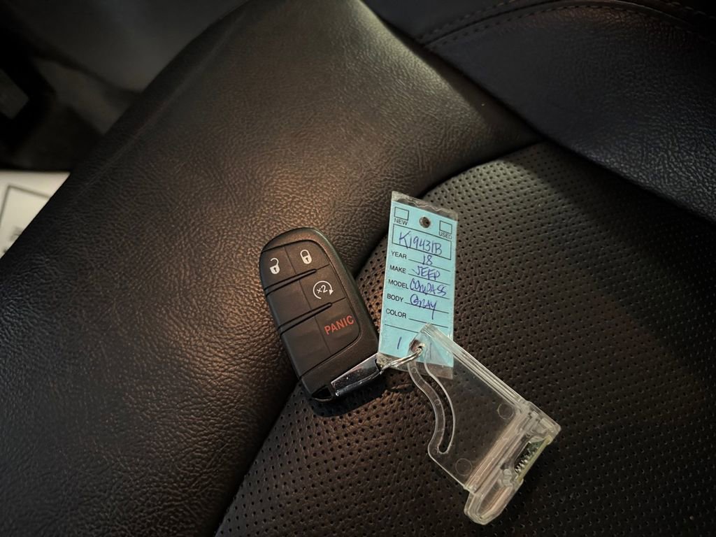 Used 2018 Jeep Compass Limited image 32