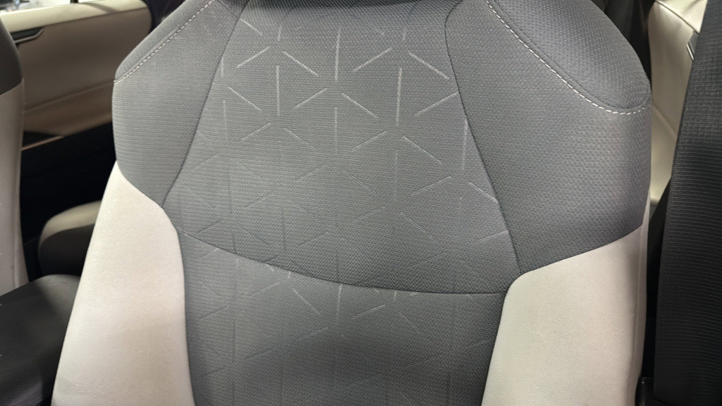 Used 2019 Toyota RAV4 XLE FWD image 18