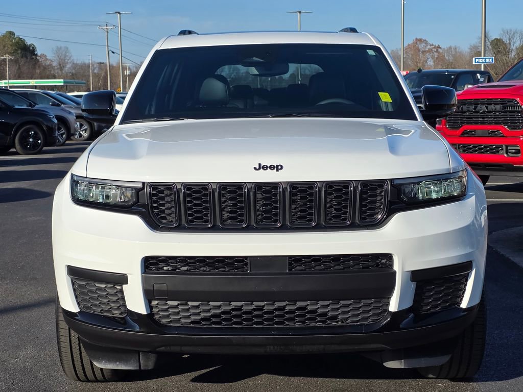 Used 2024 Jeep Grand Cherokee L Altitude image 3
