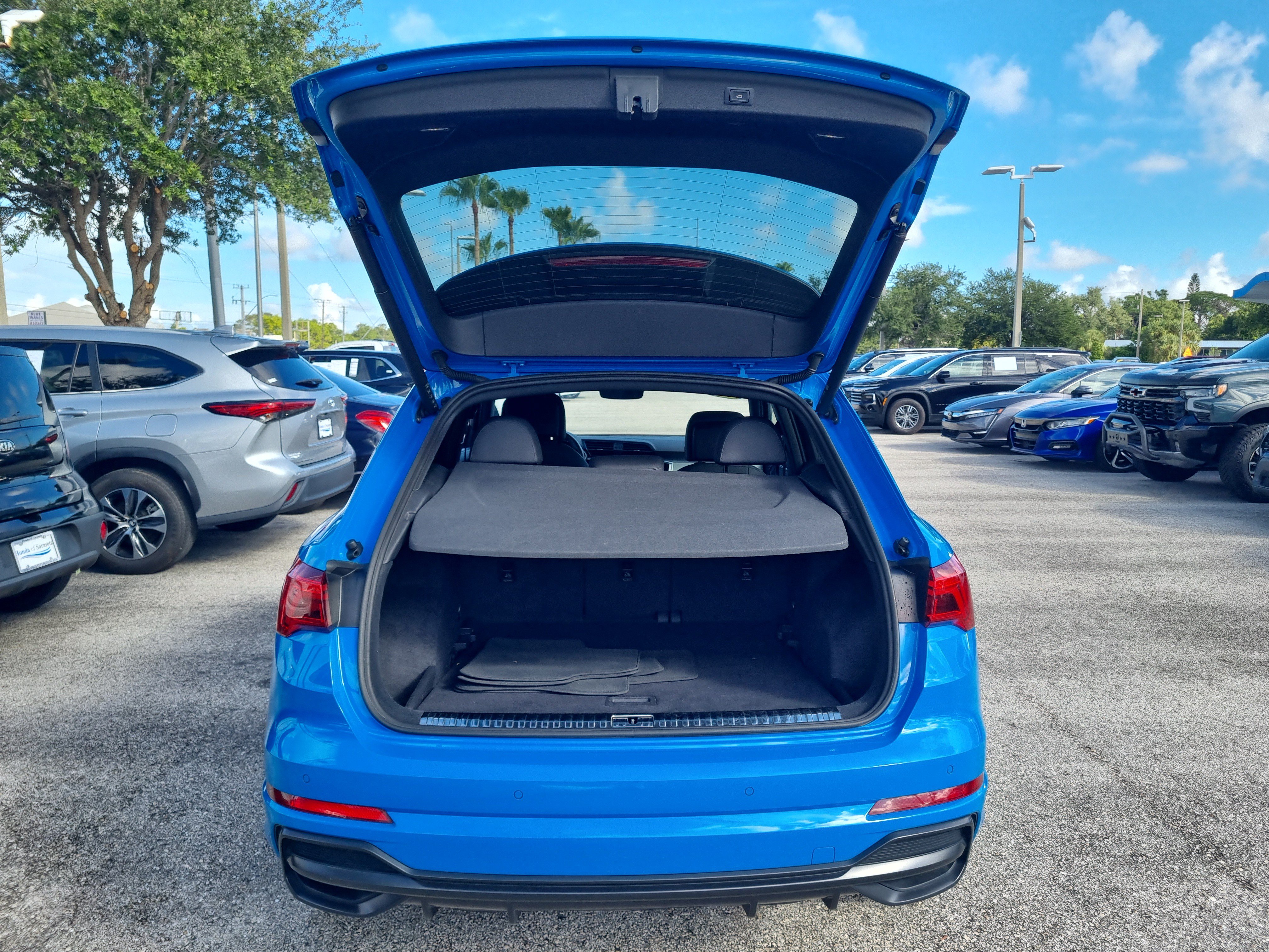 Used 2022 Audi Q3 2.0T Premium AWD/4WD image 12