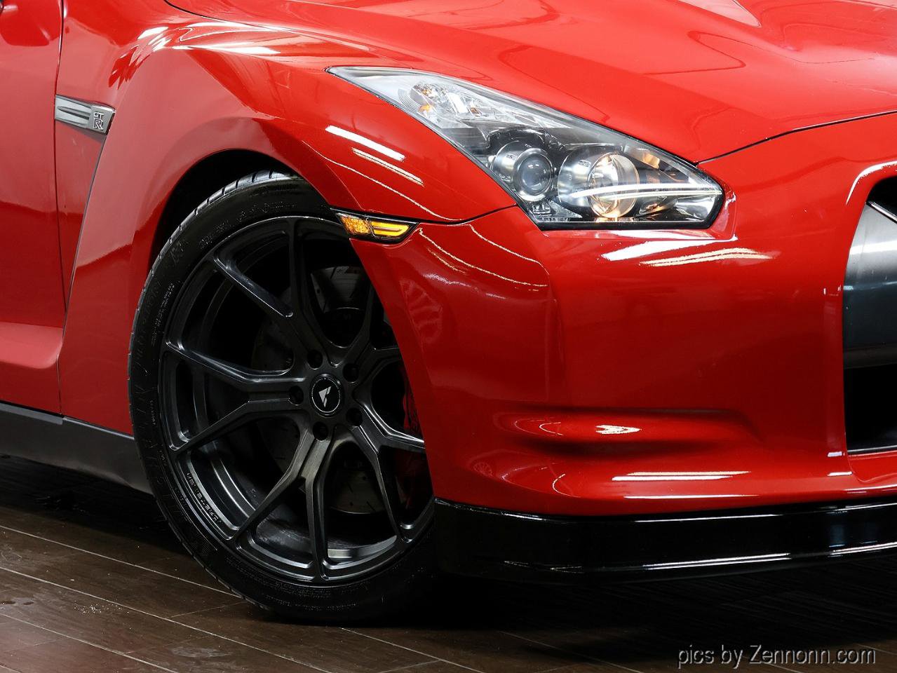 Used 2010 Nissan GT-R Premium AWD/4WD image 3