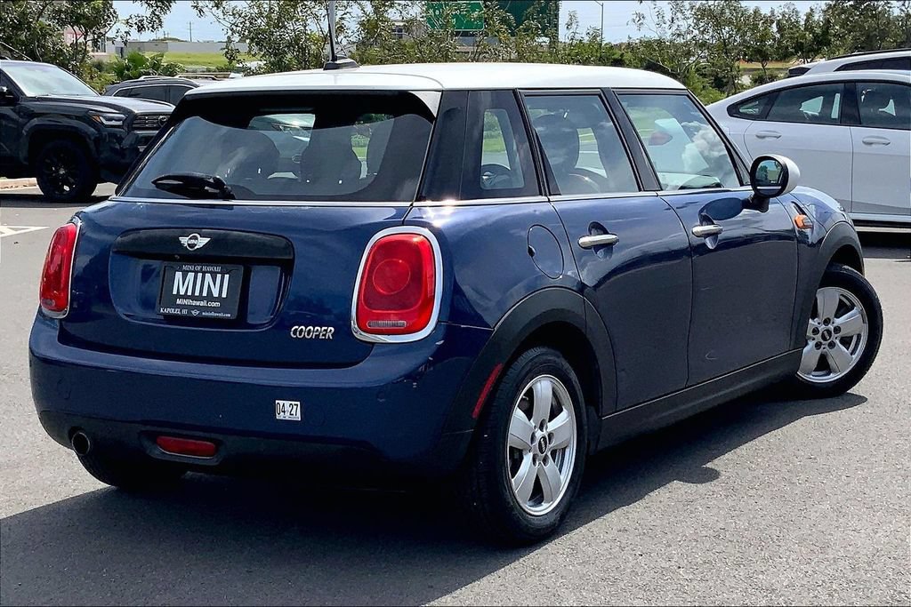 Used 2017 MINI Cooper 4-Door Hardtop FWD image 11
