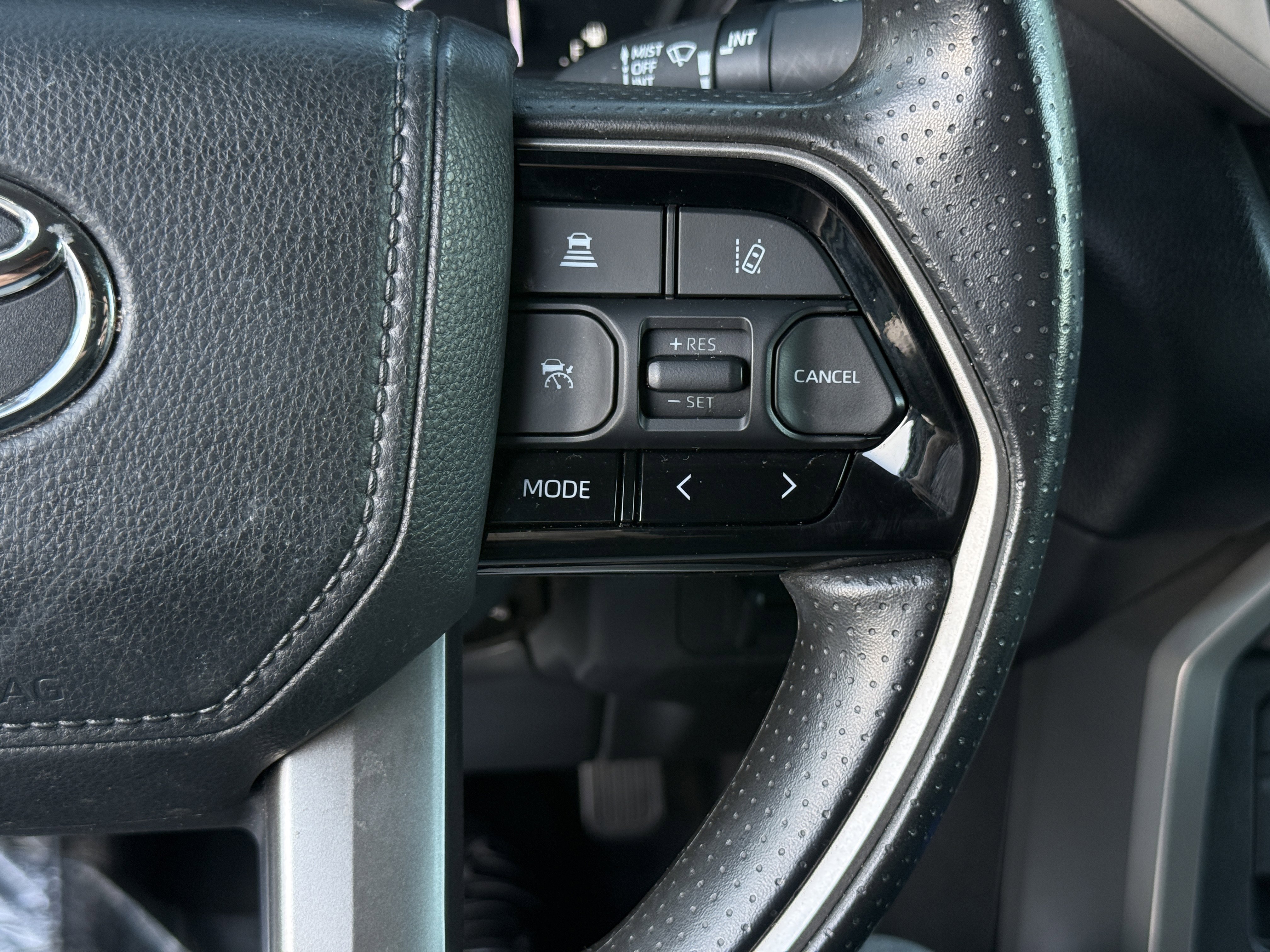 Used 2022 Toyota Tundra SR5 w/ SR5 Convenience Package image 20