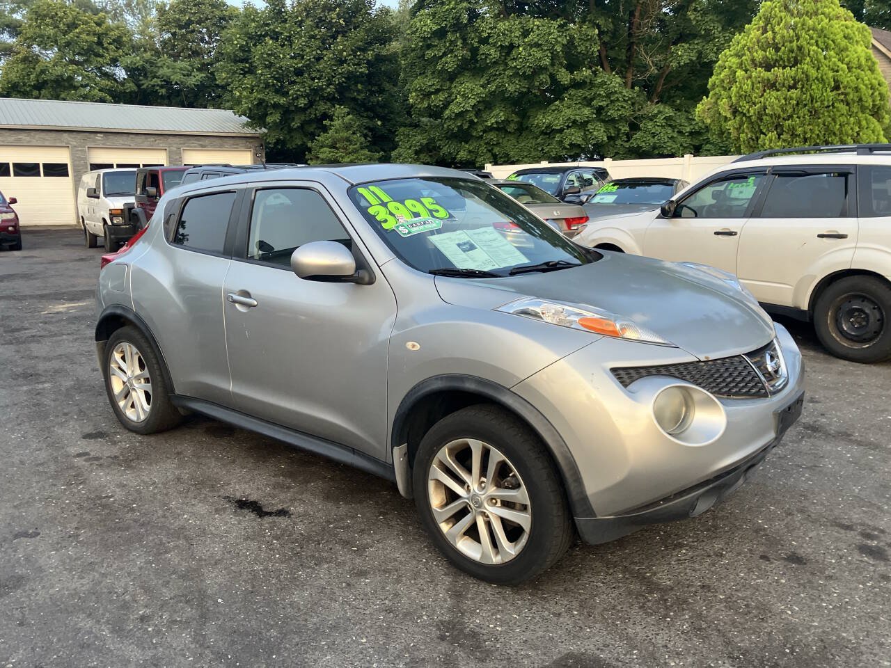 Used 2011 Nissan Juke SV AWD/4WD image 4