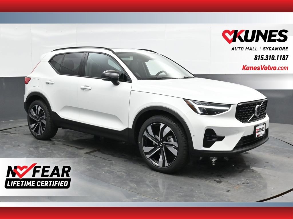 New 2025 Volvo XC40 B5 Plus w/ Protection Package Premier