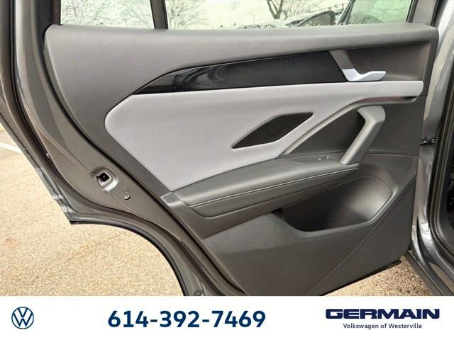 New 2026 Volkswagen Tiguan SE R-Line image 17