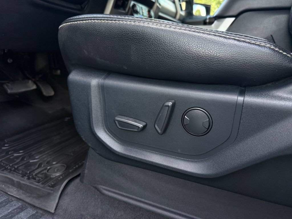 Used 2021 Ford F350 Lariat AWD/4WD image 21
