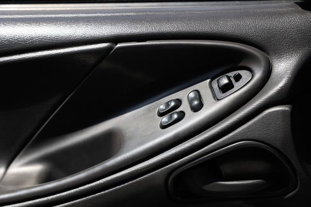 Used 2001 Ford Mustang GT image 39