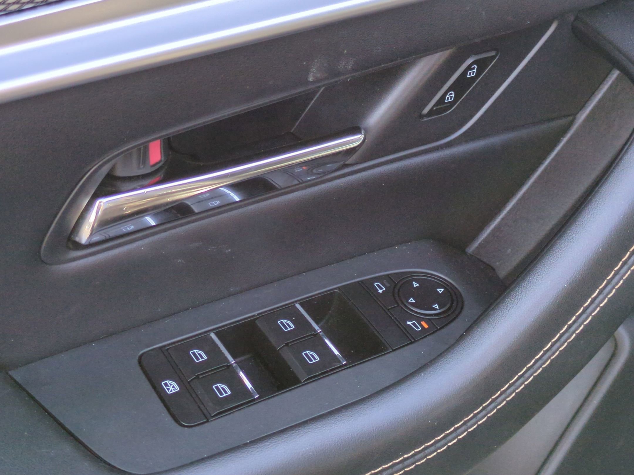 Certified 2024 MAZDA CX-90 Plug-In Hybrid w/ Preferred image 13