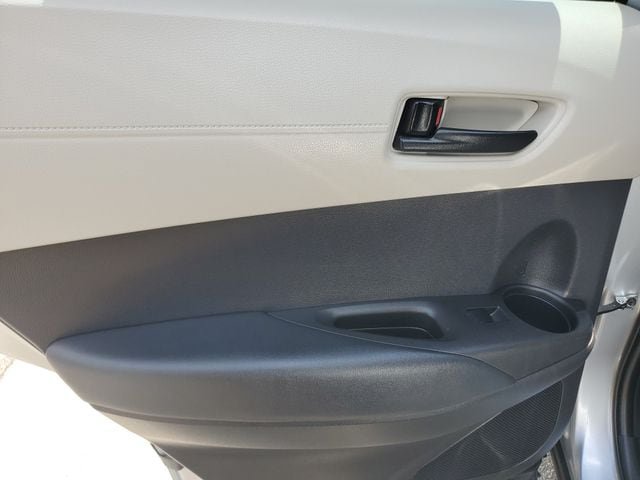Used 2022 Toyota Corolla Cross L FWD image 13