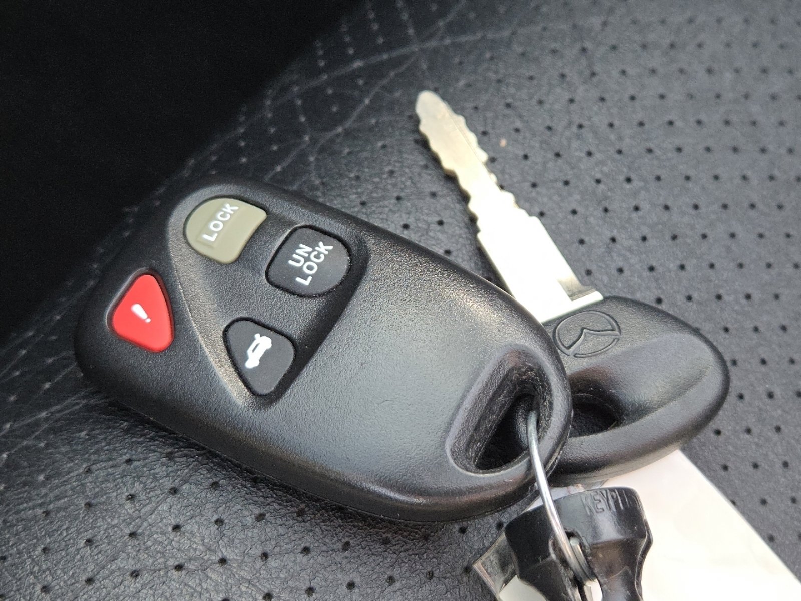 Used 2003 MAZDA MX-5 Miata image 30