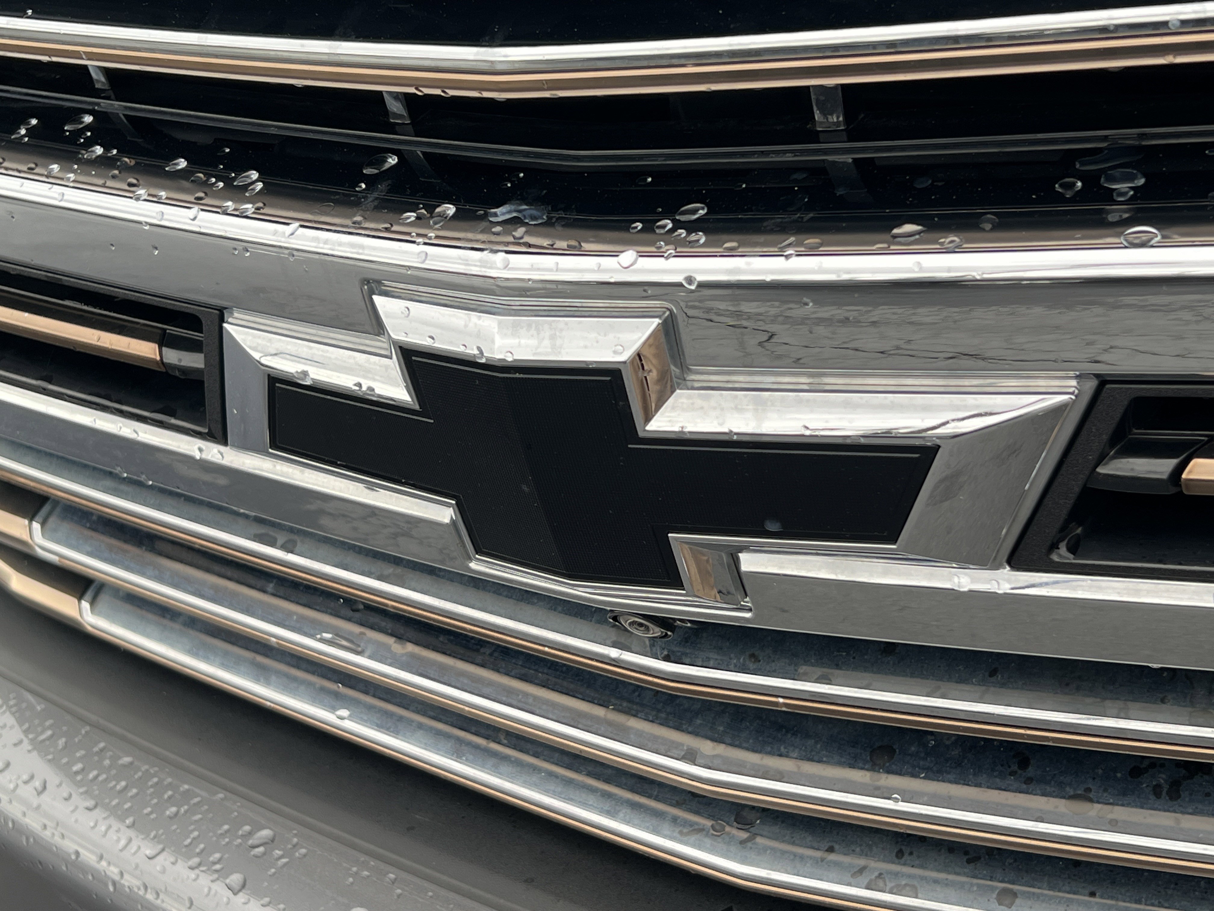 Used 2021 Chevrolet Silverado 1500 High Country w/ Technology Package AWD/4WD image 8